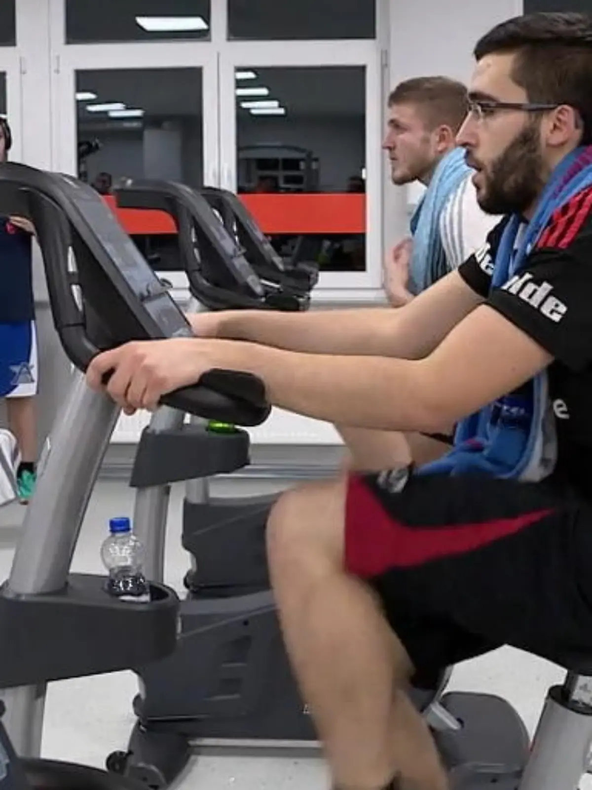 Bild zu: "Billig-Gyms im Check"
