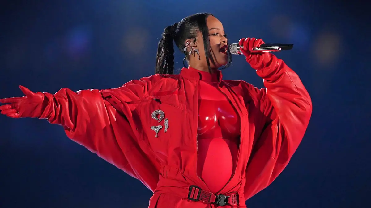 Nanu! Ist bei Rihanna etwa ein Baby-Bäuchlein zu sehen?