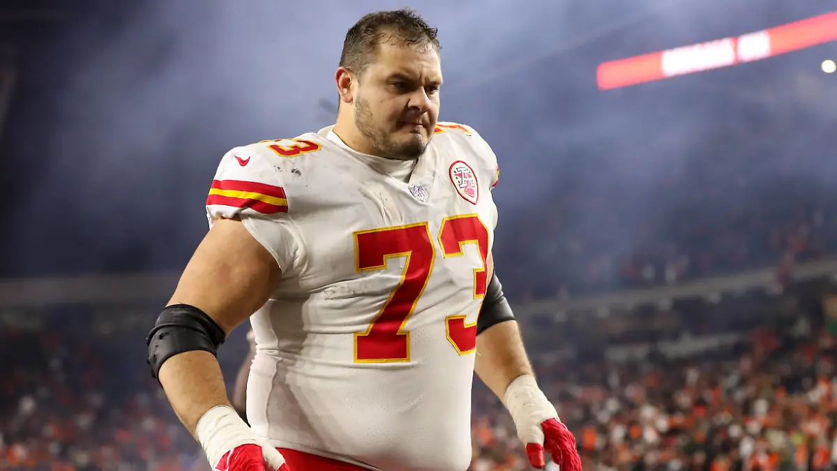 CINCINNATI, OH - DECEMBER 04: Kansas City Chiefs guard Nick Allegretti 73 walks off the field after the game against the Kansas City Chiefs and the Cincinnati Bengals on December 4, 2022, at the Paycor Stadium in Cincinnati, OH. Photo by Ian Johnson/Icon Sportswire NFL, American Football Herren, USA DEC 04 Chiefs at Bengals Icon221204155