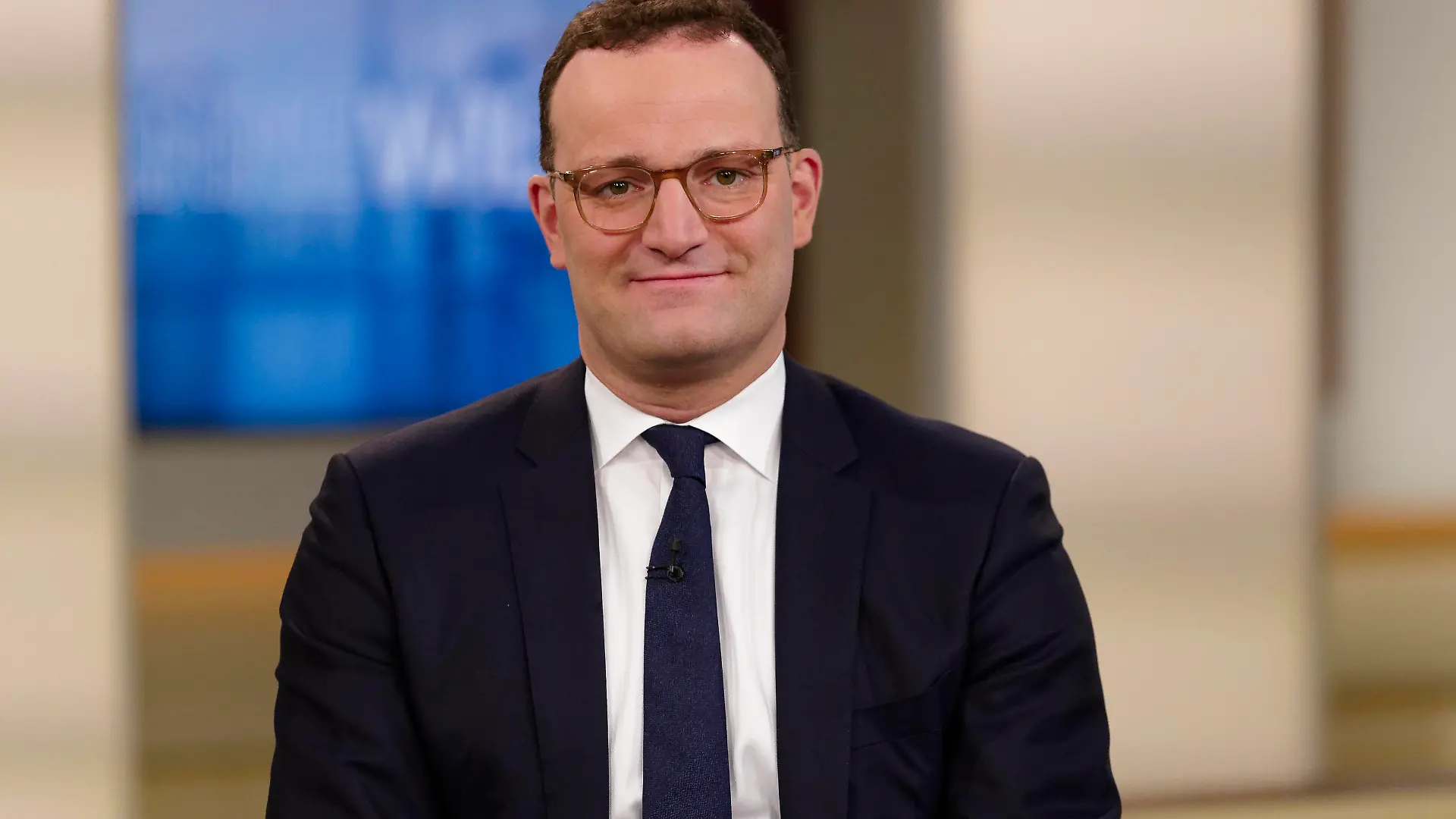 Jens Spahn zu Gast bei Anne Will 2023-02-12, Deutschland, Berlin - Jens Spahn CDU, Bundesgesundheitsminister a.D., Präsidiumsmitglied und Stellv. Fraktionsvorsitzender, zu Gast bei Anne Will im Ersten Deutschen Fernsehen. Thema der ARD-Politik-Talkrunde: Berlin-Wahl, zweiter Versuch - Neustart oder weiter so *** Jens Spahn to guest with Anne Will 2023 02 12, Germany, Berlin Jens Spahn CDU , Federal Minister of Health a D , Presidium member and Stellv parliamentary group chairman, to guest with Anne Will in the first German television topic of the ARD politics talk round Berlin election, second attempt new start or continue so