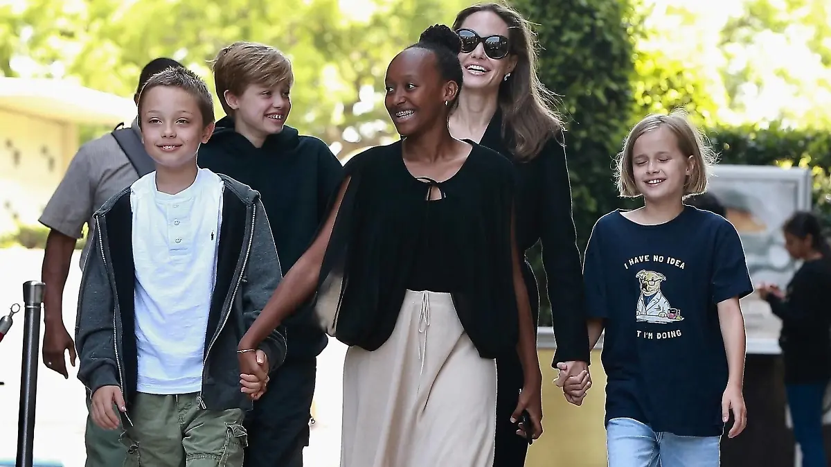 Angelina Jolie was in a happy mood Saturday after leaving the cinema in Westwood,Los Angeles. PUBLICATIONxINxGERxSUIxAUTxONLY