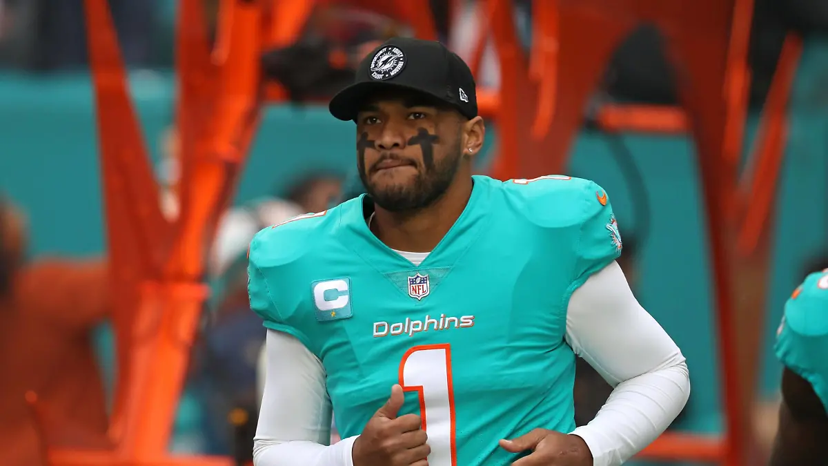 January 16, 2023: Dolphins quarterback Tua Tagovailoa takes the field for his game against the Green Bay Packers at Hard Rock Stadium on Dec. 25, 2022 in Miami Gardens. - ZUMAm67_ 20230116_zaf_m67_006 Copyright: xJohnxMccallx