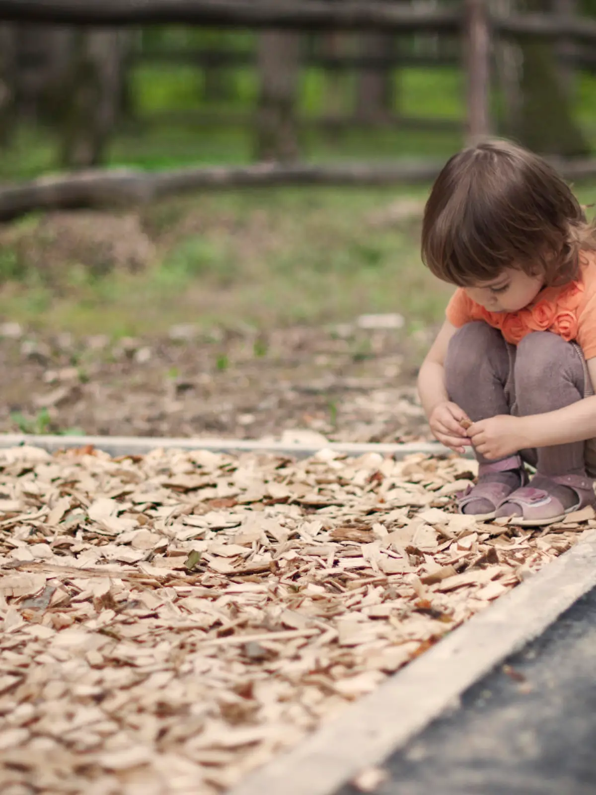 kind allein spielplatz.jpg