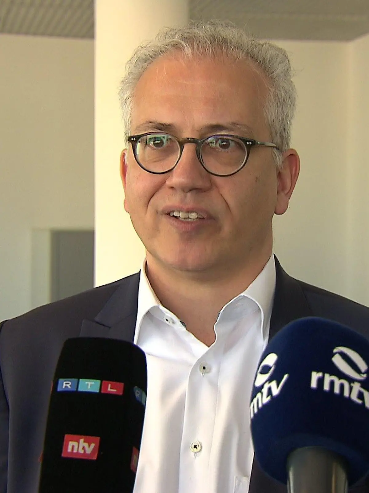 Minister Al-Wazir (Grüne) sieht den Bürgergeld-Start als gelungen.
