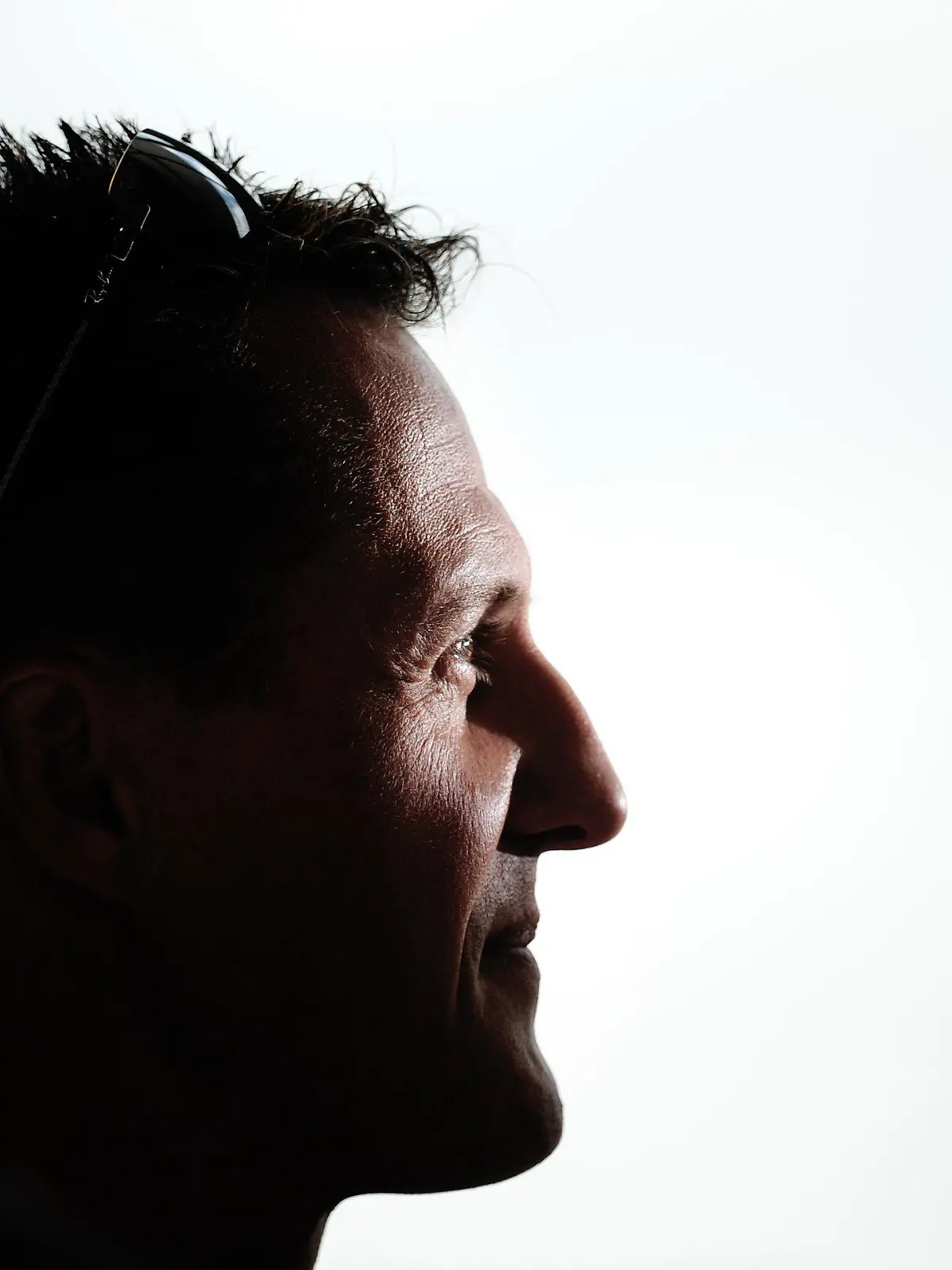 ARCHIV - Der deutsche Formel-1-Fahrer Michael Schumacher von Mercedes GP spricht am 29.07.2010 während einer Pressekonferenz bei Budapest in Ungarn. Foto: Peter Steffen/dpa 8zu (zu dpa-Meldung: «Managerin Kehm: Schumachers Zustand weiter kritisch, aber stabil» vom 01.01.2014) +++(c) dpa - Bildfunk+++