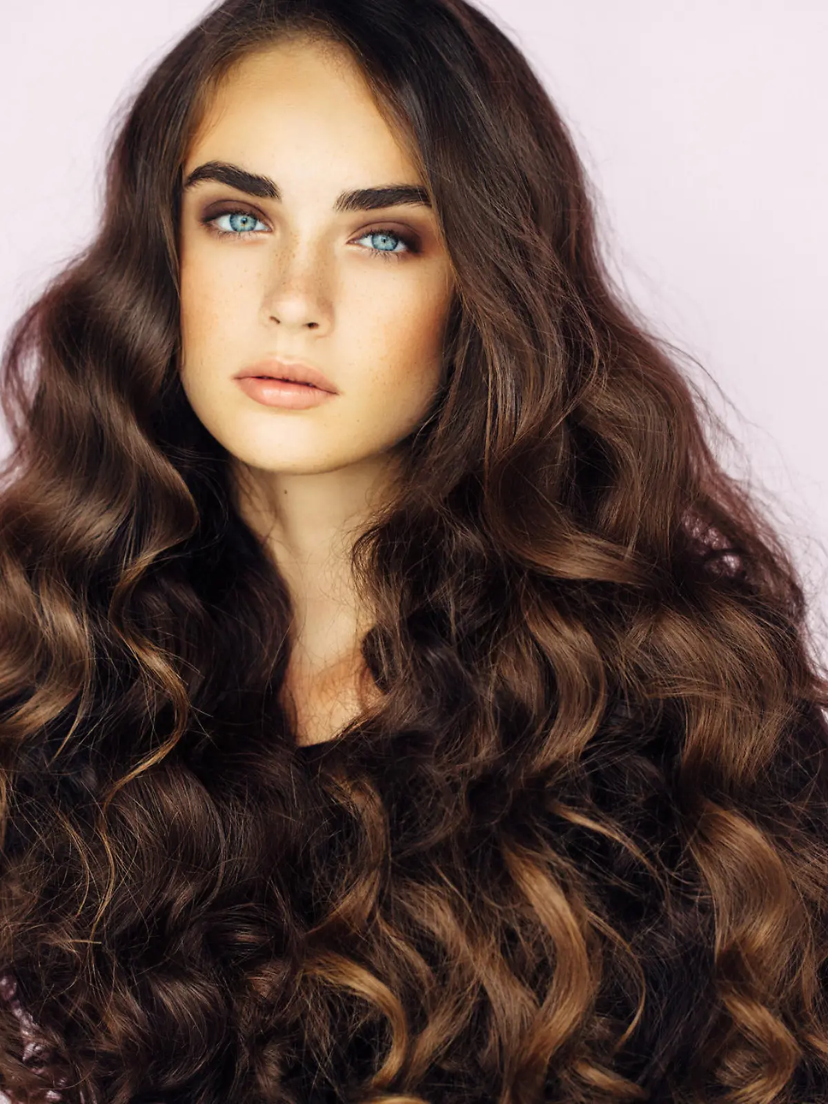Frau mit langen Haaren