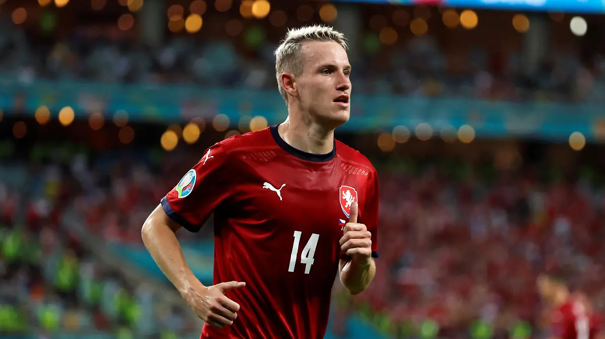FILE PHOTO: Soccer Football - Czech Republic's Jakub Jankto during the Euro 2020 quarter-final v Denmark - Baku Olympic Stadium, Baku, Azerbaijan - July 3, 2021  Pool via REUTERS/Valentyn Ogirenko/File Photo