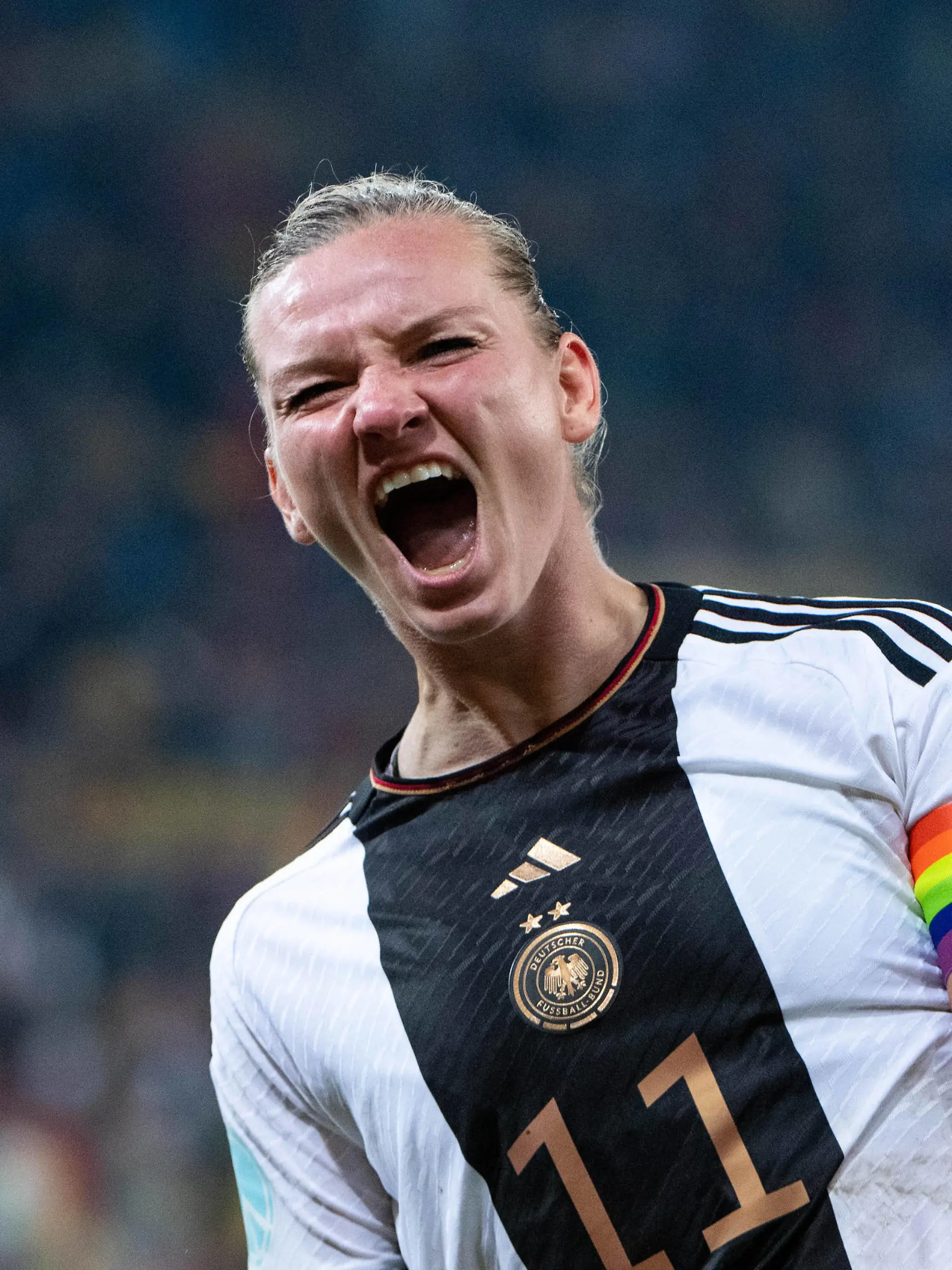  Alexandra Popp Deutschland 11 jubelt ueber das Tor zum 2:0, GER, Deutschland vs. Frankreich, Fussball Frauen Nationalmannschaft, 07.10.2022, Freundschaftsspiel, Spielzeit 2022/2023 DFB regulations prohibit any use of photographs as image sequences and/or quasi-video GER, Deutschland vs. Frankreich, Fussball Frauen Nationalmannschaft, 07.10.2022, Freundschaftsspiel, Spielzeit 2022/2023 Dresden *** Alexandra Popp Germany 11 cheers over goal to make it 2 0, GER, Germany vs France, womens national football team, 07 10 2022, friendly match, season 2022 2023 DFB regulations prohibit any use of photographs as image sequences and or quasi video GER, Germany vs France, womens national football team, 07 10 2022, friendly match, season 2022 2023 Dresden Copyright: xEibner/Memmlerx EP_MMR