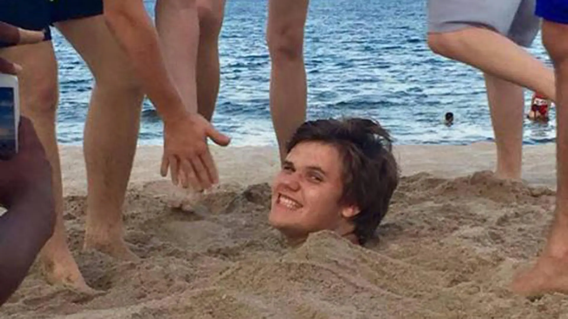 Junge mit Hakenwürmen infiziert Darum sollten Sie am Strand aufpassen