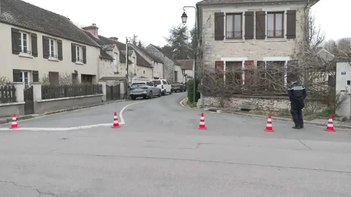 Am Sonntag durchsuchte die Polizei Palmades Haus.