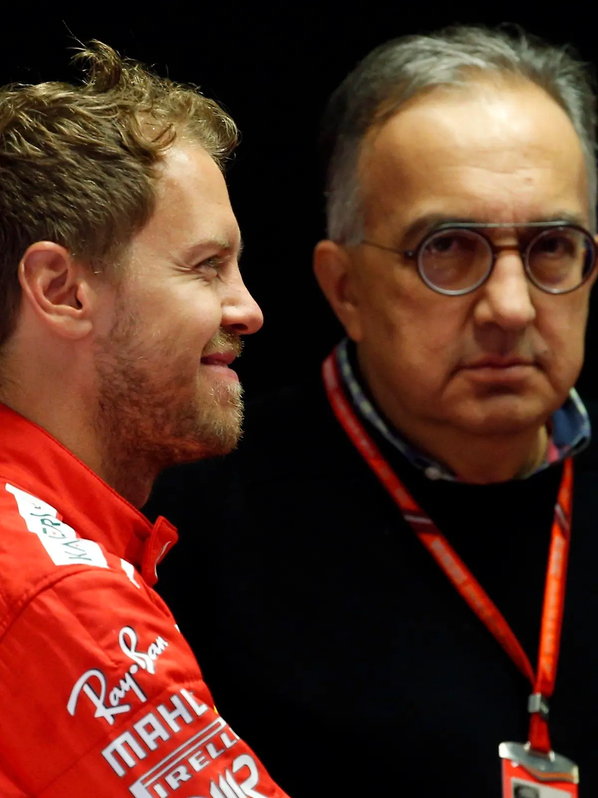 ARCHIV - Motorsport: Formel-1 Weltmeisterschaft, Grand Prix von Italien 3. freies Training am 02.09.2017 in Monza (Italien). Der deutsche Ferrari-Pilot Sebastian Vettel (l) steht neben dem CEO von Ferrari, Sergio Marchionne, in der Box. (zu dpa «Das muss man zum Großen Preis der USA wissen» vom 19.10.2017) Foto: Antonio Calanni/AP/dpa +++(c) dpa - Bildfunk+++