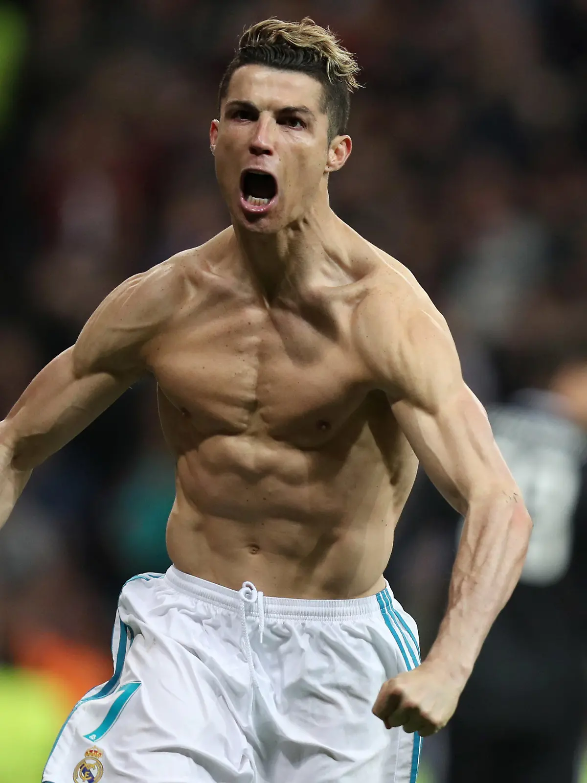 ARCHIV - 11.04.2018, Spanien, Madrid: Fußball, Champions League, K.o.-Runde, Viertelfinale, Rückspiel, Real Madrid - Juventus Turin, Fußballstadion Santiago Bernabeu: Cristiano Ronaldo von Madrid jubelt nach einem Tor. (zu dpa «Bericht: Juventus Turin will 120 Millionen für Ronaldo bieten» am 03.07.2018) Foto: Manuel Blondeau/Aop.Press/Zuma Press/dpa +++ dpa-Bildfunk +++