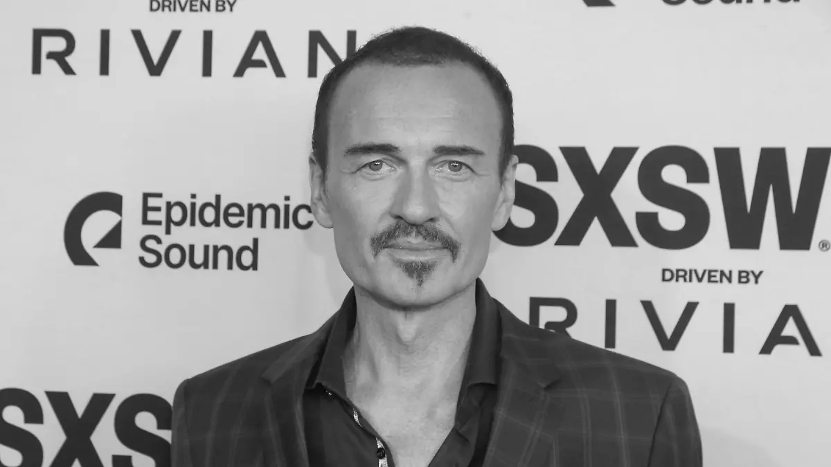 Julian McMahon