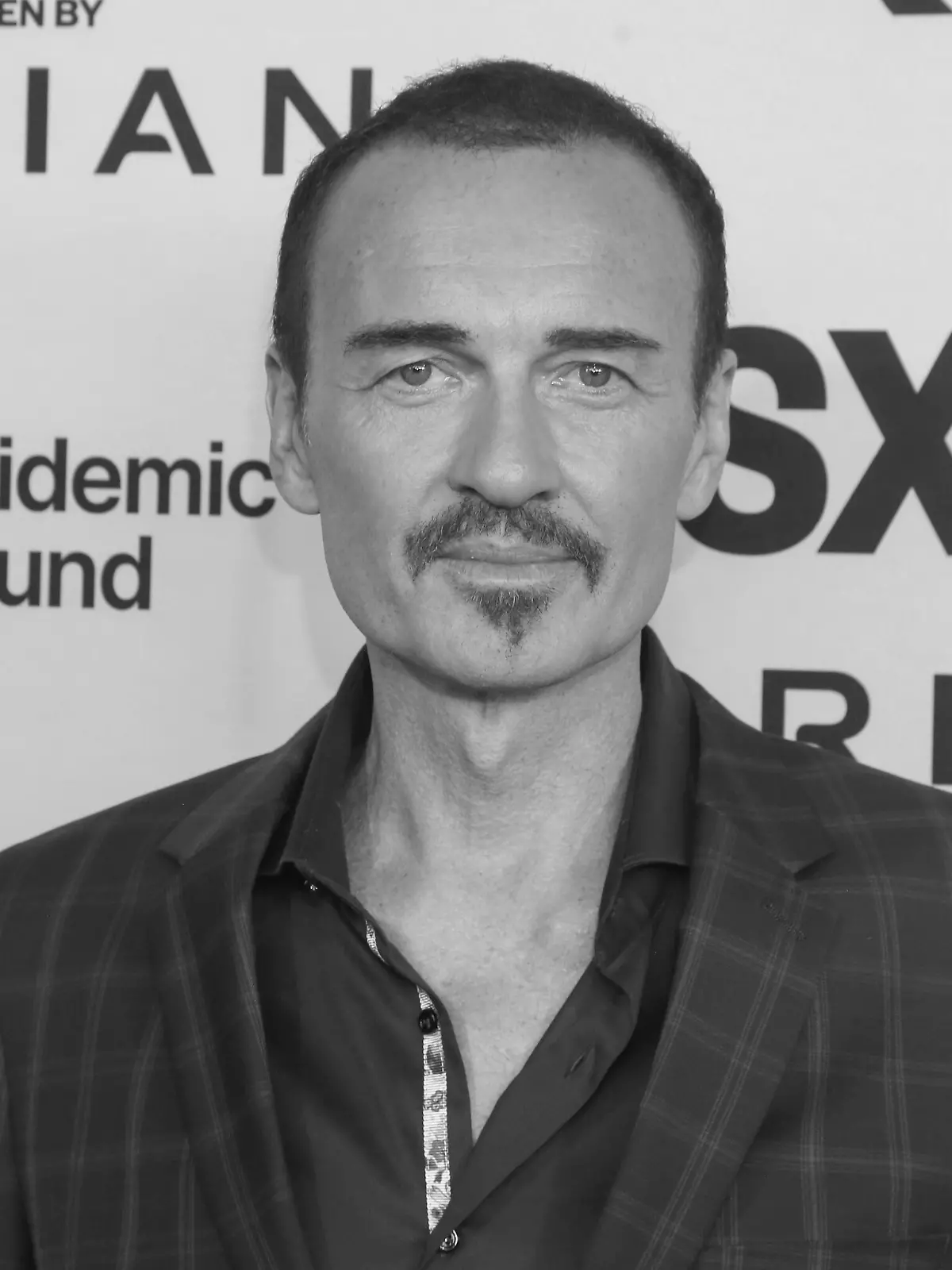 Julian McMahon