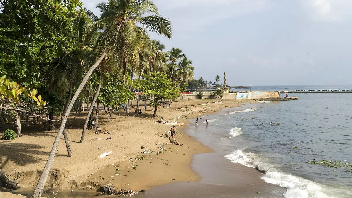 Dominikanische Republik: So sieht der Traumstrand des Montesinos Beachs in der Hauptstadt Santo Domingo eigentlich aus.