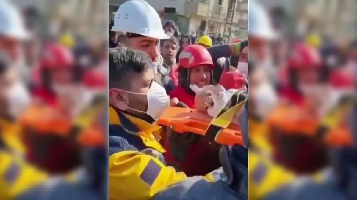 Das Baby konnte in der Provinz Hatay lebend geborgen werden.