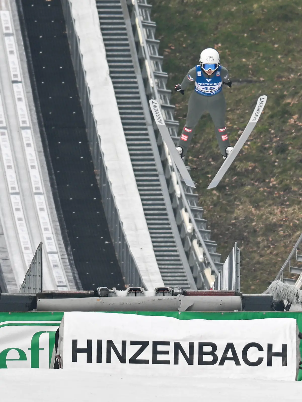 NORDIC SKIING - FIS WC Hinzenbach HINZENBACH,AUSTRIA,11.FEB.23 - NORDIC SKIING, Ski jumping, Skispringen, Ski, nordisch - FIS World Cup, normal hill, qualification, ladies. Image shows Chiara Kreuzer AUT. PUBLICATIONxNOTxINxAUTxSUIxSWE GEPAxpictures/xChristianxMoser