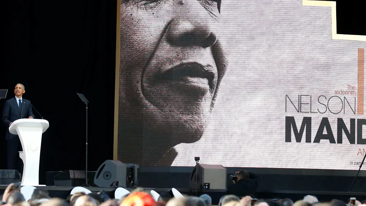 Former U.S. President Barack Obama delivers the 16th Nelson Mandela annual lecture, marking the centenary of the anti-apartheid leader's birth, in Johannesburg, South Africa, July 17, 2018. REUTERS/Siphiwe Sibeko