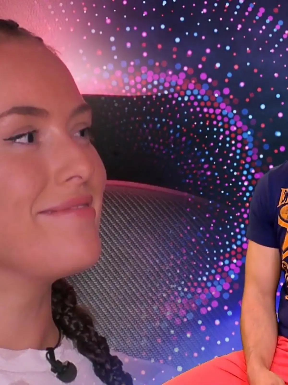 Da hat Jan "Kuppel-Köppi" Köppen gute Arbeit geleistet! Single-Lady Nena und Kandidat Edgar haben gute Chancen, als erstes DJ-Pärchen bei "Take Me Out" Sendungsgeschichte zu schreiben