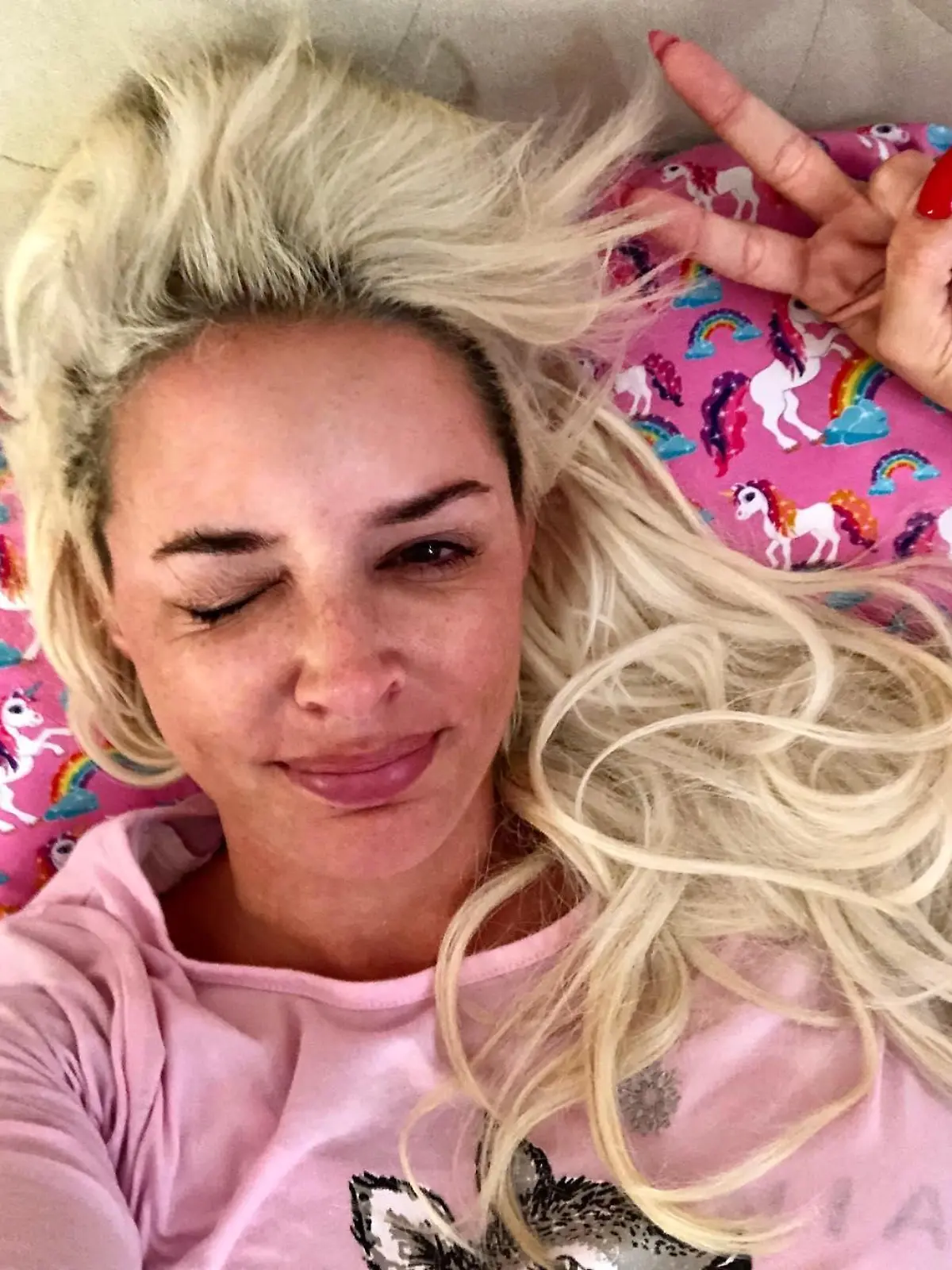 Daniela Katzenberger macht mit bei der #WokeUpThisWayChallenge