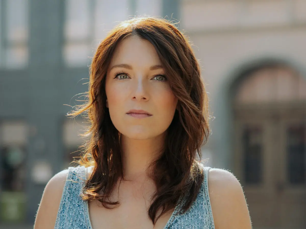 GZSZ: Sex-Geheimnis! Iris Mareike Steen verrät, was sie sich für ihre Rolle  Lilly wünscht