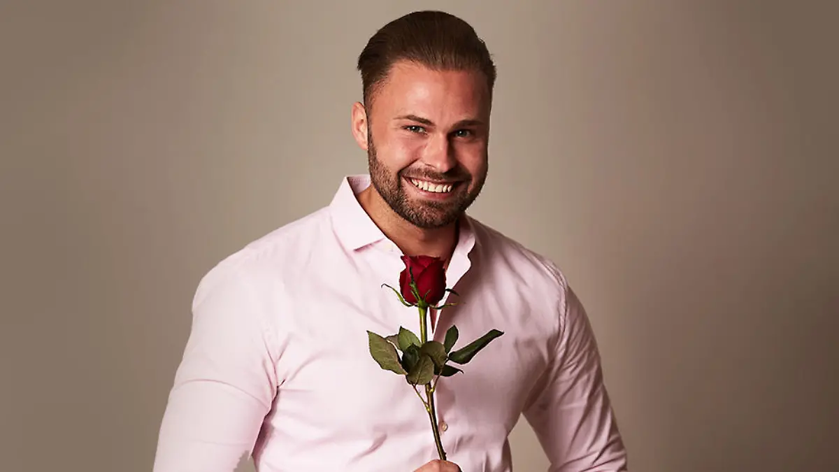 bachelorette bio kevin