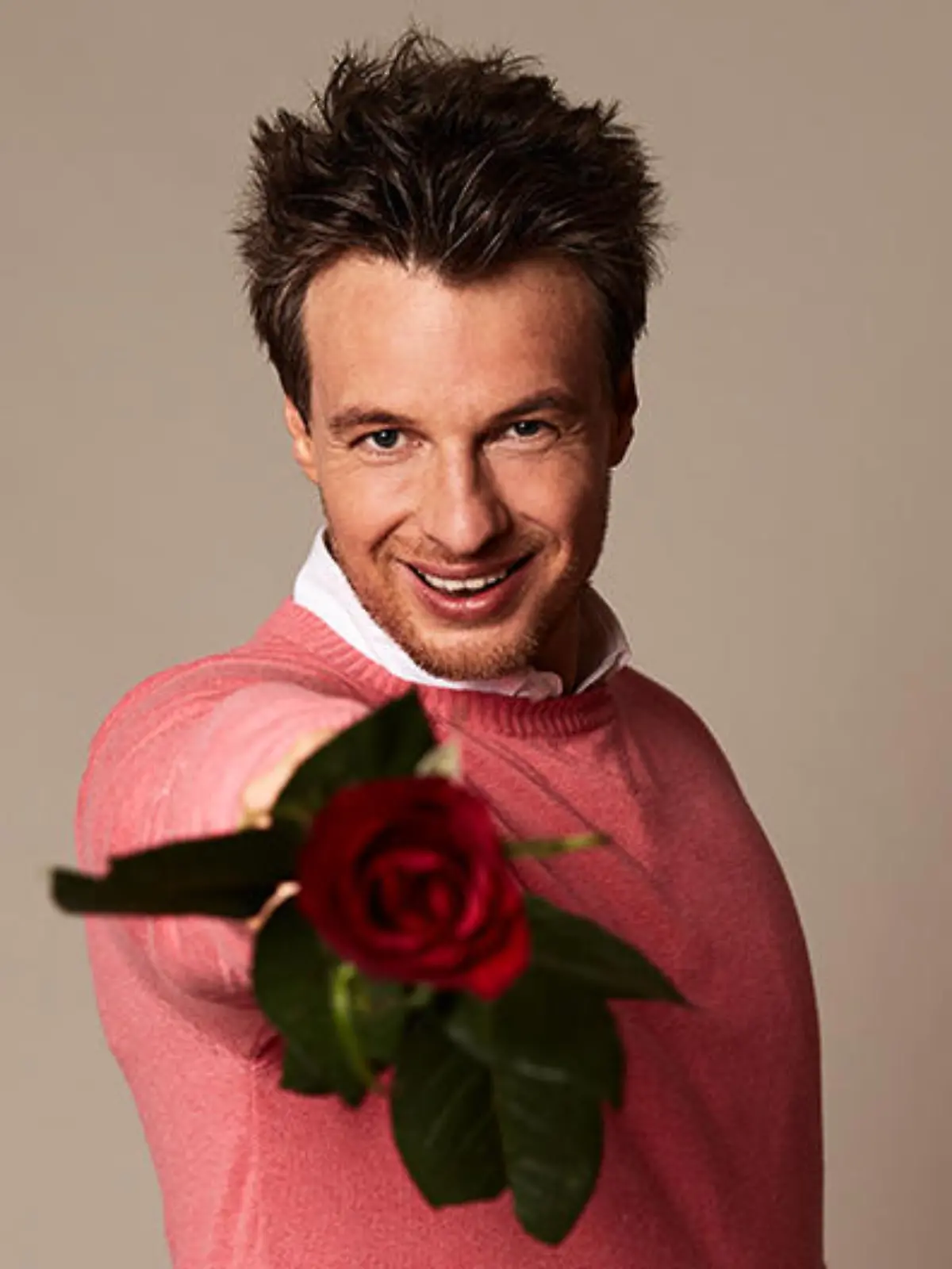 bachelorette bio sascha