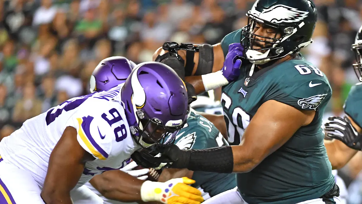 NFL, American Football Herren, USA Minnesota Vikings at Philadelphia Eagles, Sep 19, 2022 Philadelphia, Pennsylvania, USA Philadelphia Eagles offensive tackle Jordan Mailata 68 blocks Minnesota Vikings linebacker D.J. Wonnum 98 at Lincoln Financial Field. Mandatory Credit: Eric Hartline-USA TODAY Sports, 19.09.2022 21:02:33, 19093829, NPStrans, NFL, Philadelphia Eagles, Jordan Mailata, D.J. Wonnum, Lincoln Financial Field, Minnesota Vikings PUBLICATIONxINxGERxSUIxAUTxONLY Copyright: xEricxHartlinex 19093829