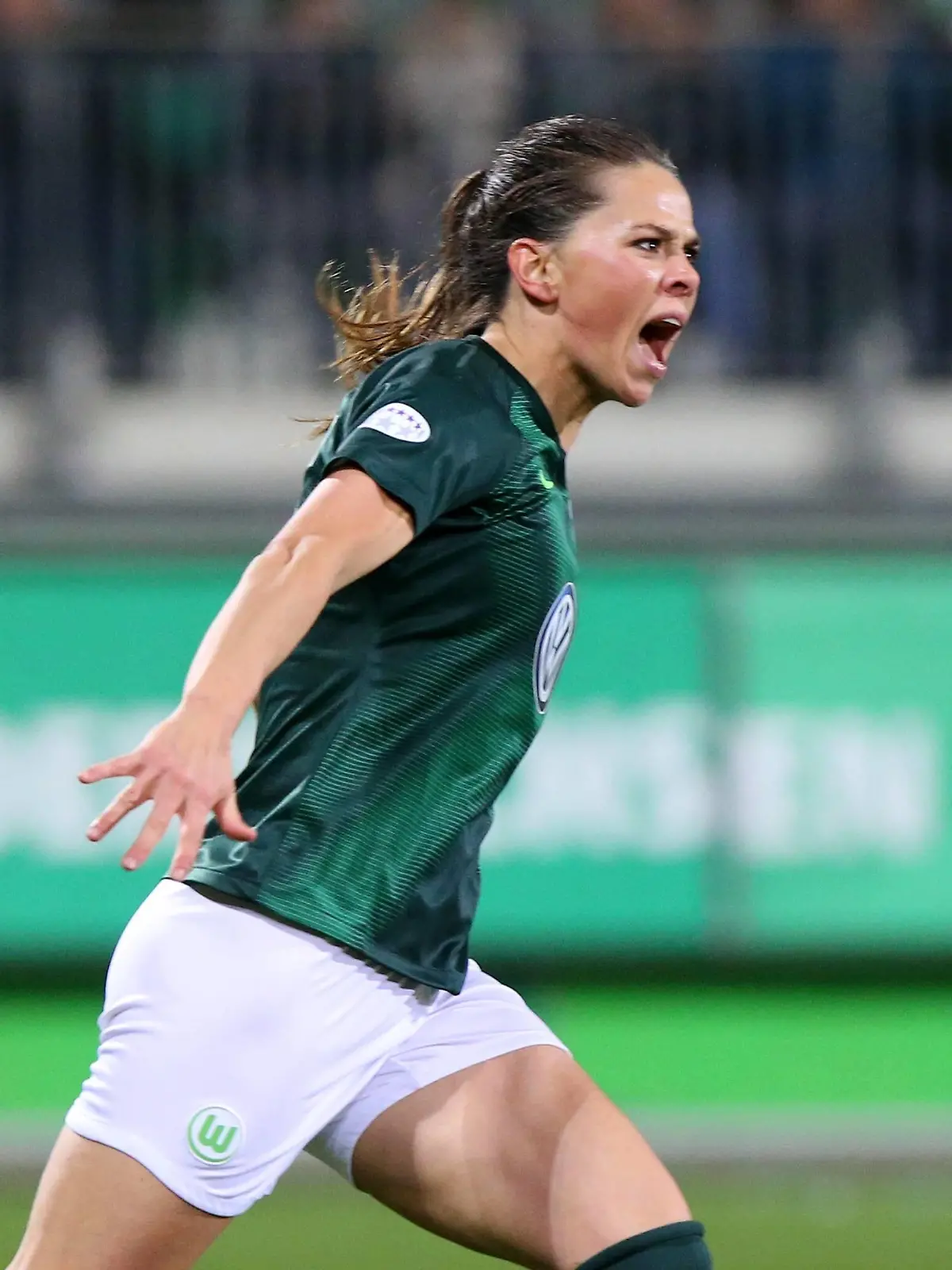 VfL vs Olympique Lyon, CL Frauen Wolfsburg, Deutschland. 27.03.2019, FUßBALL - VfL Wolfsburg vs Olympique Lyon, Champions League Frauen, Viertelfinale, Saison 2018/19. Sara Björk Gunnarsdottir (VfL Wolfsburg) Wolfsburg *** VfL vs Olympique Lyon CL Women Wolfsburg Germany 27 03 2019 FOOTBALL VfL Wolfsburg vs Olympique Lyon Champions League Womens Quarter Finals Season 2018 19 Sara Björk Gunnarsdottir VfL Wolfsburg Wolfsburg  