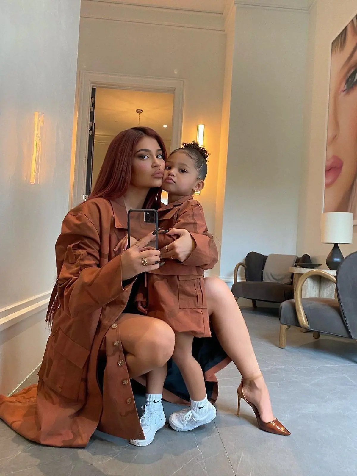 Kylie Jenner und ihre Tochter Stormi haben großen Ähnlichkeit.