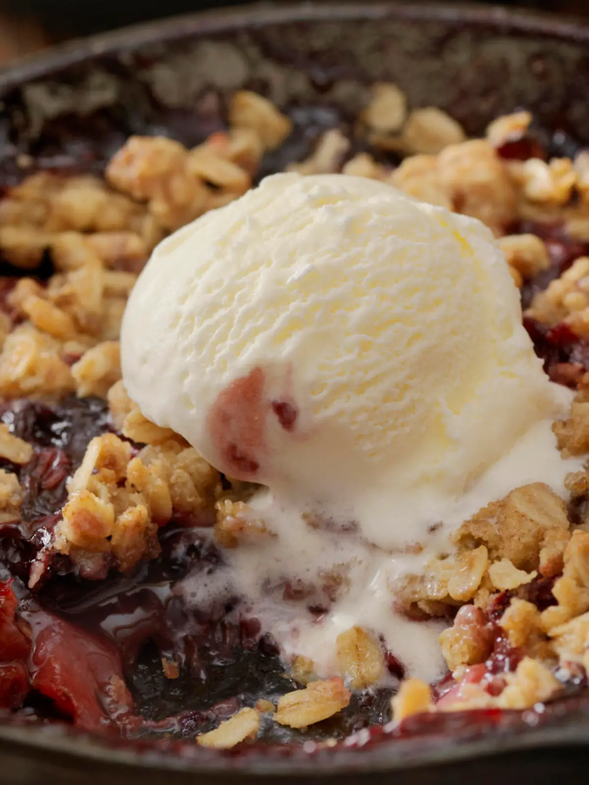 Bild zu: "So geht der Beeren-Crumble"