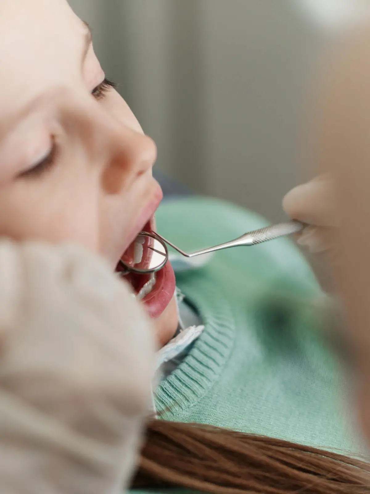 Immer häufiger haben leiden Kinder unter der Molaren-Inzisiven-Hypomineralisation statt an Karies.