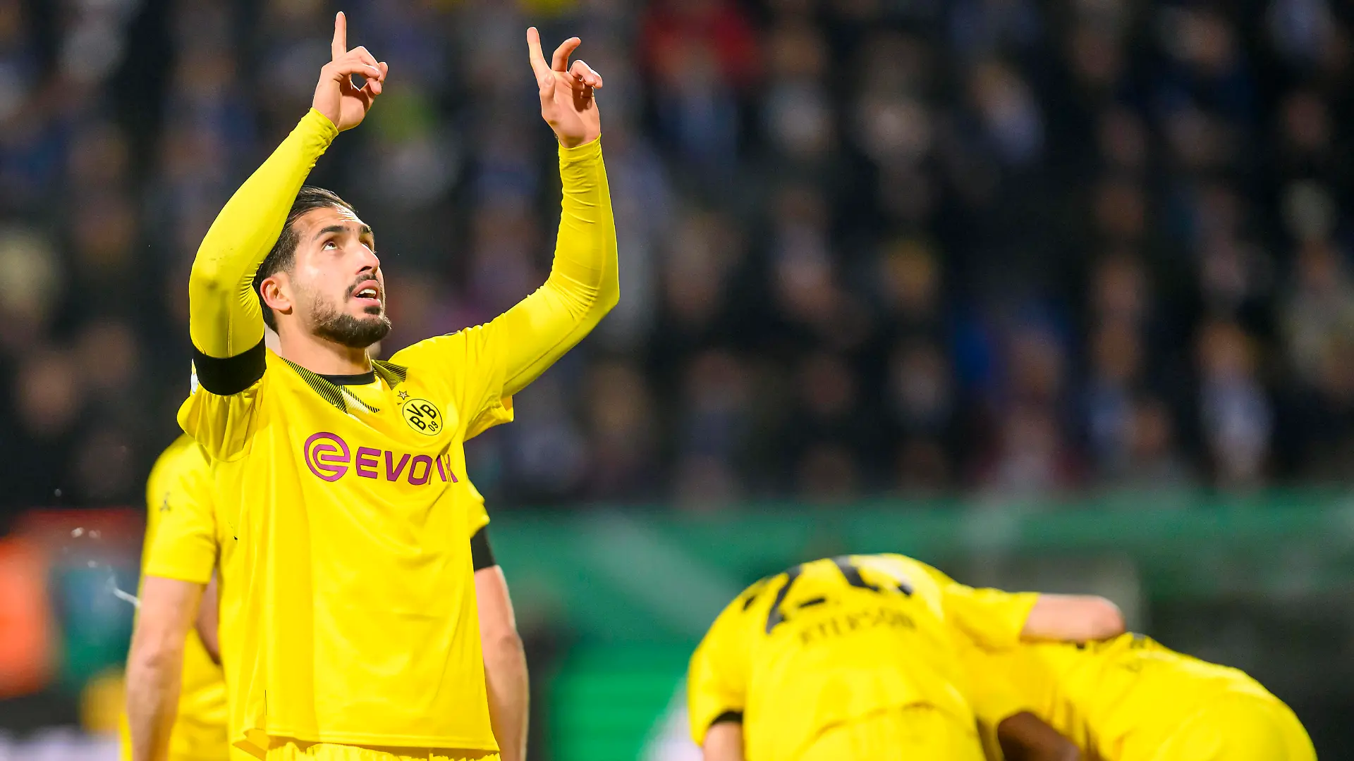 Fußball: DFB-Pokal: Achtelfinale VfL Bochum - Borussia Dortmund am 08.02.2023 im Vonovia Ruhrstadion in Bochum Nordrhein-Westfalen. Tor zum 0:1, Torjubel, Jubel, Freude von Dortmund s Emre Can DFL REGULATIONS PROHIBIT ANY USE OF PHOTOGRAPHS AS IMAGE SEQUENCES AND/OR QUASI-VIDEO. *** Soccer DFB Cup Round of 16 VfL Bochum Borussia Dortmund on 08 02 2023 at Vonovia Ruhrstadion in Bochum North Rhine Westphalia goal to 0 1, goal celebration, cheers, joy of Dortmund s Emre Can DFL REGULATES PROHIBIT ANY USE OF PHOTOGRAPHS AS IMAGE SEQUENCES AND OR QUASI VIDEO Copyright: xNeundorf/Kirchner-Mediax