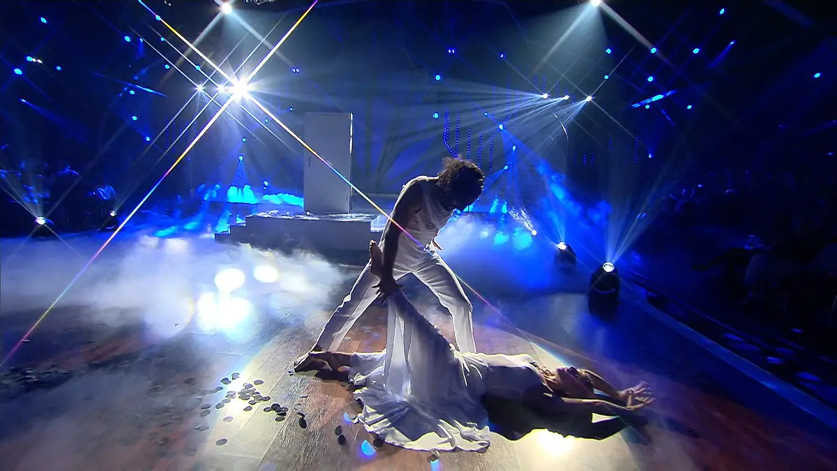 Julia Dietze tanzt "den besten Tanz der Staffel" Let's Dance 2018: 9. Liveshow