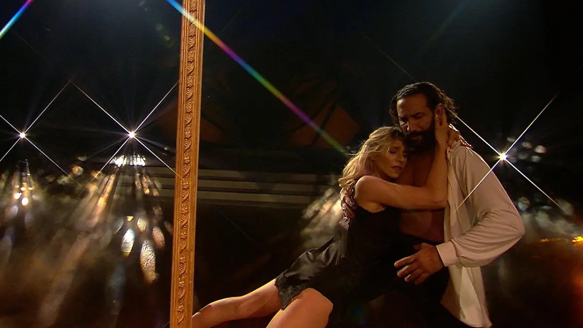 Magischer Contemporary mit Julia und Massimo Let's Dance 2018: 8. Liveshow