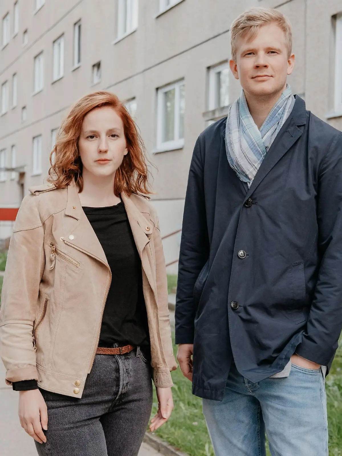 Die Info-Programme von RTL und VOX machen den Mai zu einem Themenmonat rund um Hartz IV. Dazu lassen die RTL-News und -Magazinsendungen sowie die VOX-Nachrichten RTL-Reporterin Hanna Klouth für einen Selbstversuch ab dem 1. Mai für vier Wochen in eine Plattenbauwohnung in Chemnitz ziehen. Ihr Reporter-Kollege Daniel Spliethoff reist im gleichen Zeitraum quer durch Deutschland und trifft Menschen, die auf unterschiedliche Weise mit dem Thema Harzt IV befasst sind.
