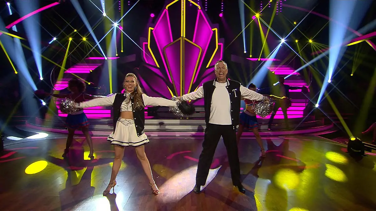 Gute Laune pur! Thomas Hermanns und Regina Luca tanzen Jive Let's Dance 2018: 5. Liveshow