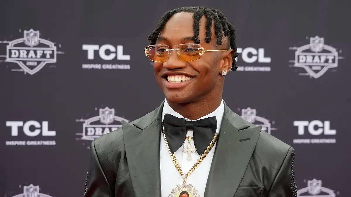 Wo landet Wide Receiver Zay Flowers?