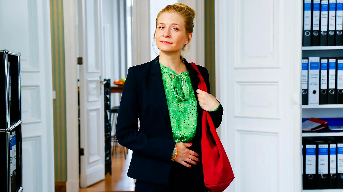 Birte Hanusrichter spielt die Jenny Kramer in "Jenny echt gerecht".