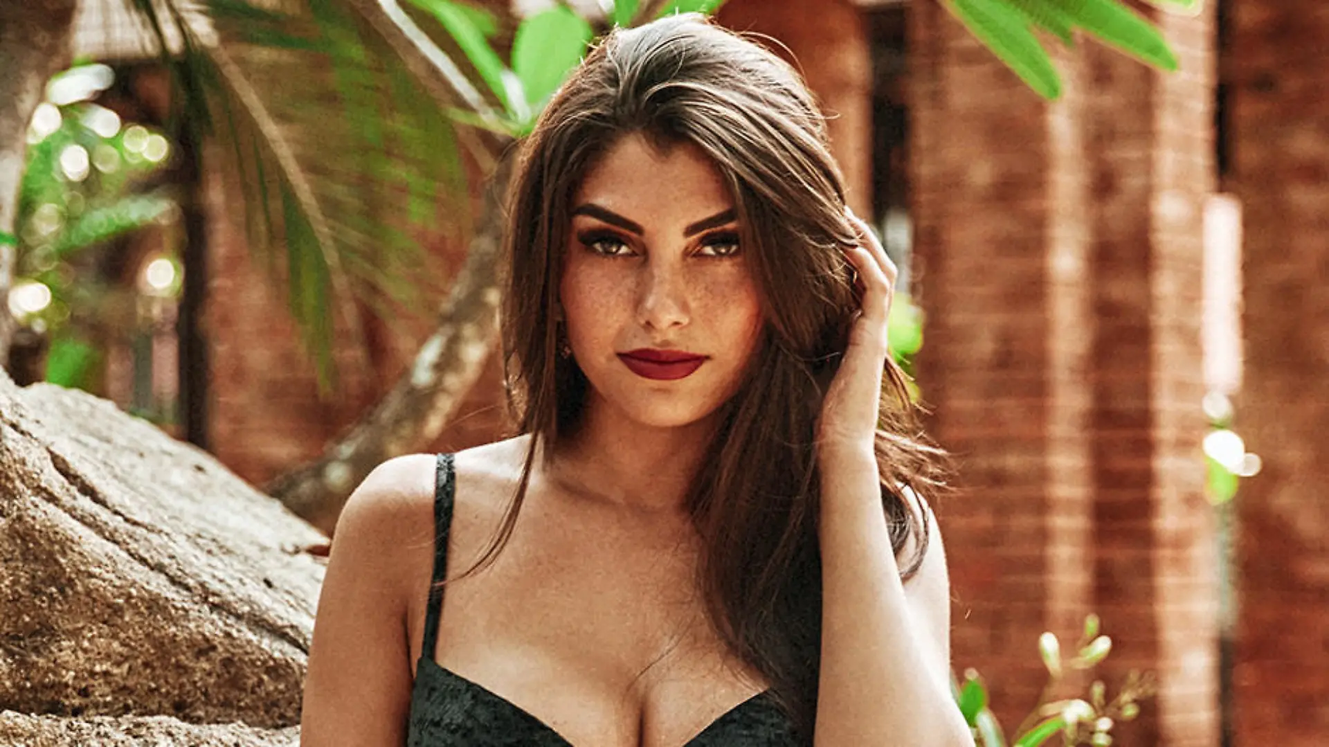 01 Yeliz