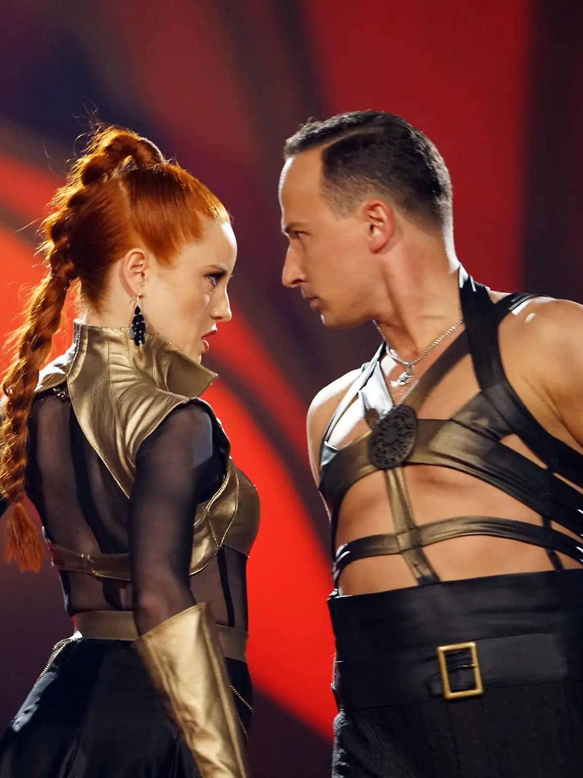 Barbara Meier und Sergiu Luca tanzen Paso Doble.

Verwendung der Bilder für Online-Medien ausschließlich mit folgender Verlinkung:'Alle Infos zu 'Let's Dance' im Special bei RTL.de: http://www.rtl.de/cms/sendungen/lets-dance.html