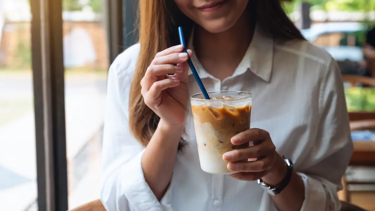 Im Sommer 2025 trinkt man Banana-Bread-Latte – eisgekühlt.