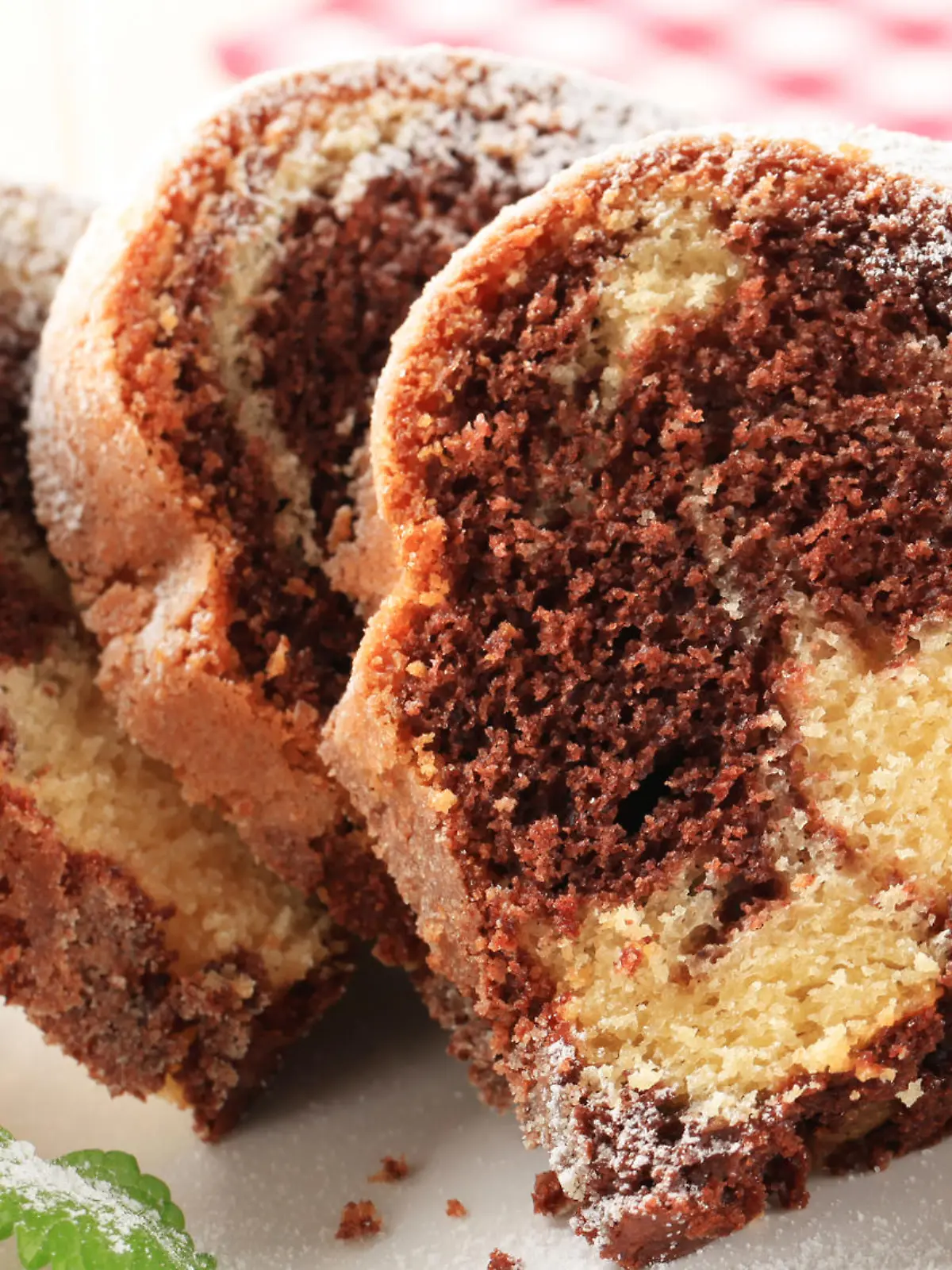 Bild zu: "So wird der Marmorkuchen schön saftig"