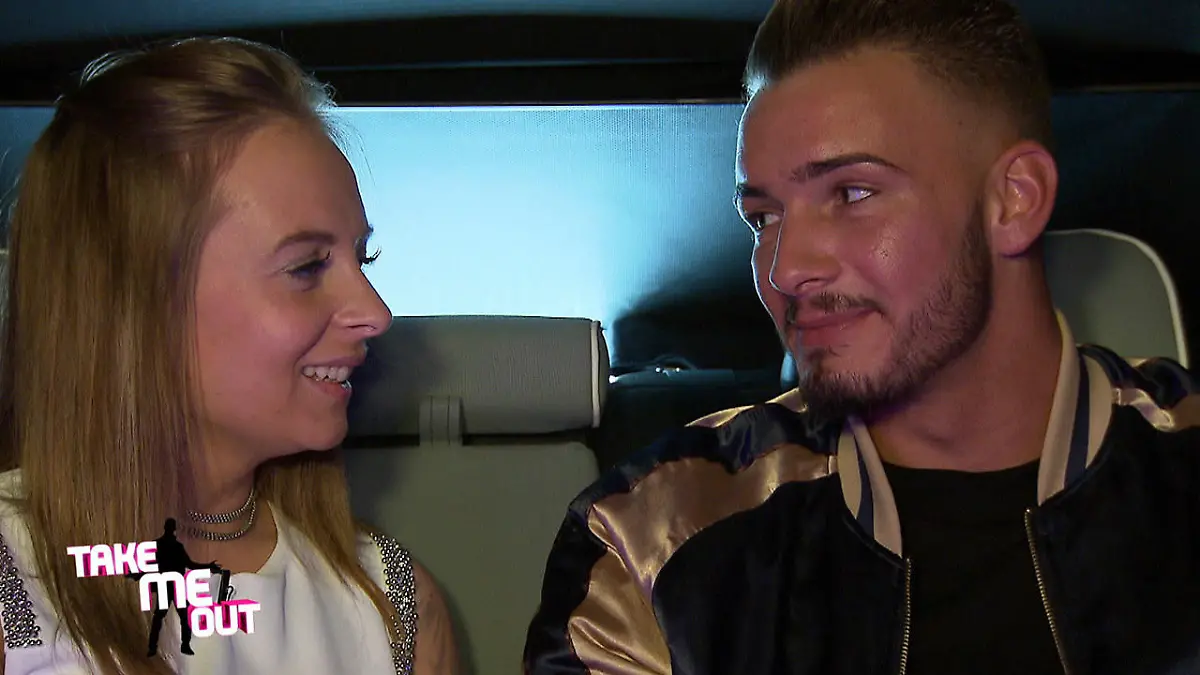 Bei Chanti & Stefano brennt die Luft In der Limousine knistert es