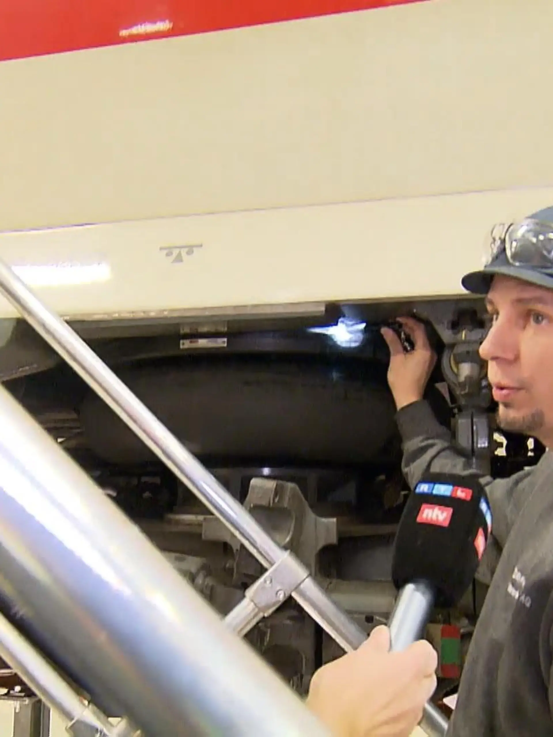 Bild zu: "Großes Fahrzeug, große Werkstatt"
