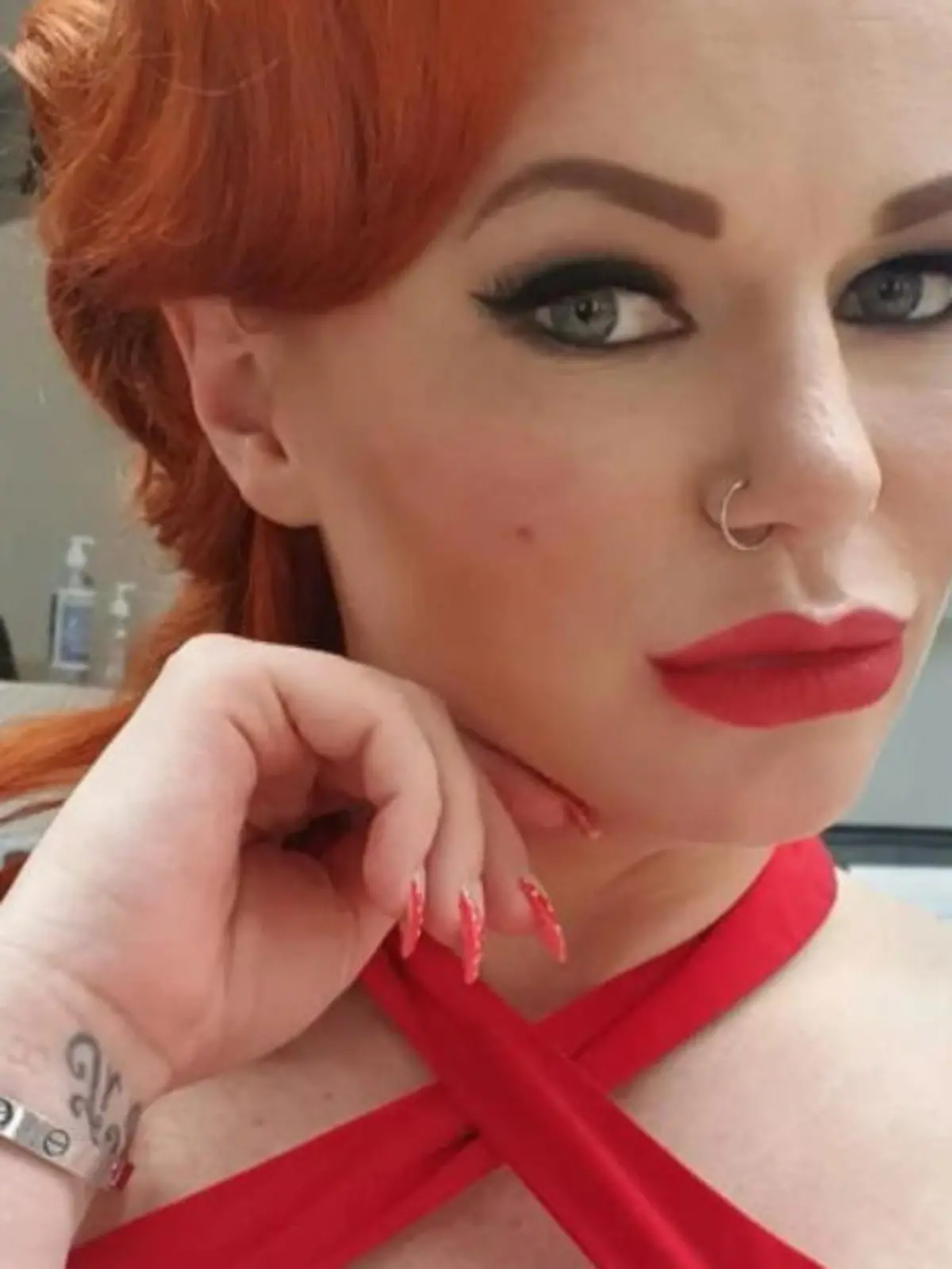 Tage- oder auch wochenlang nicht auf Toilette gehen. Für Model Emmerald Barwise ist das völlig normal. Sie hat eine "Kot-Phobie".