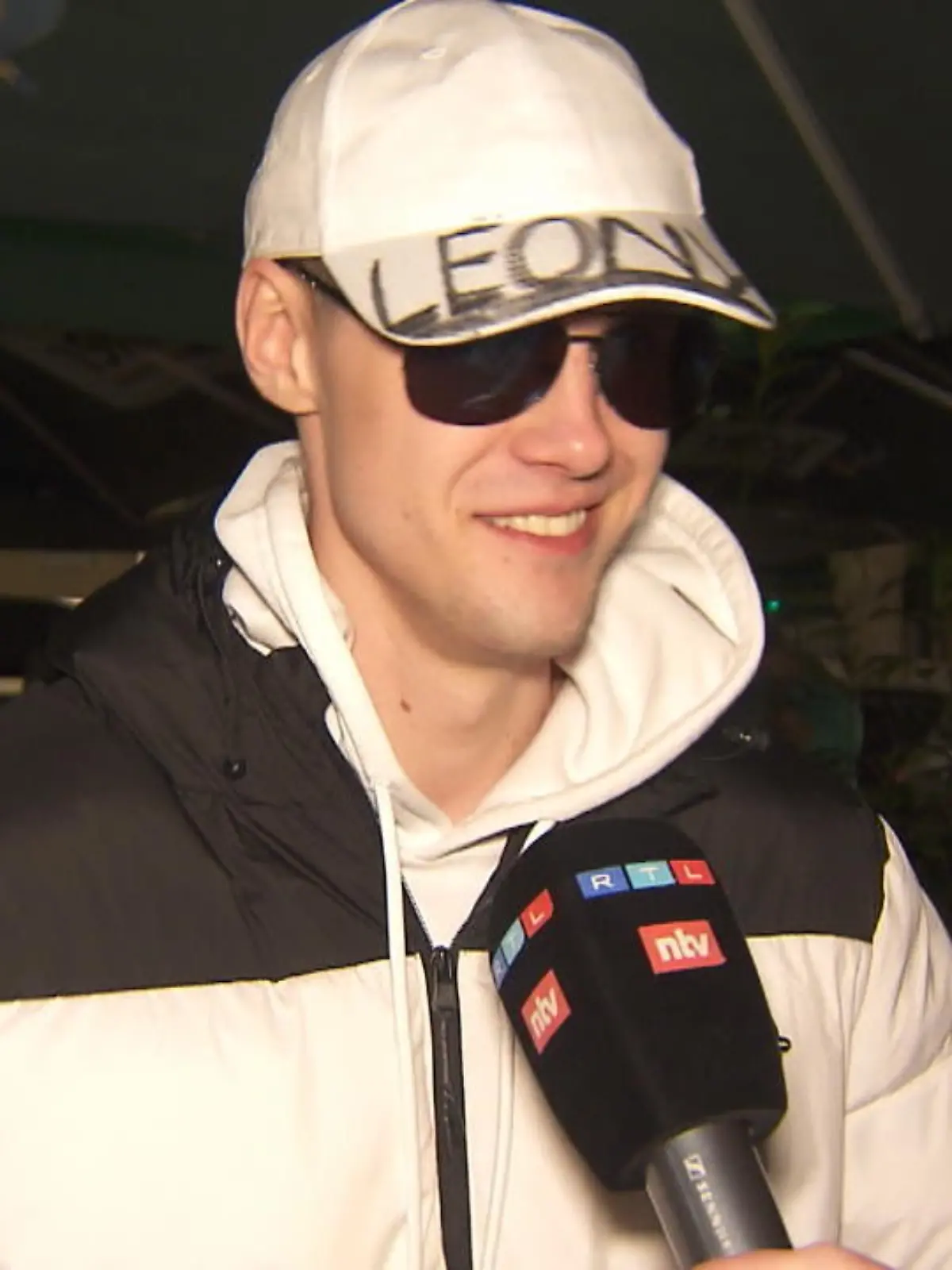 Bild zu: "Erobert Schmitty den Ballermann?"