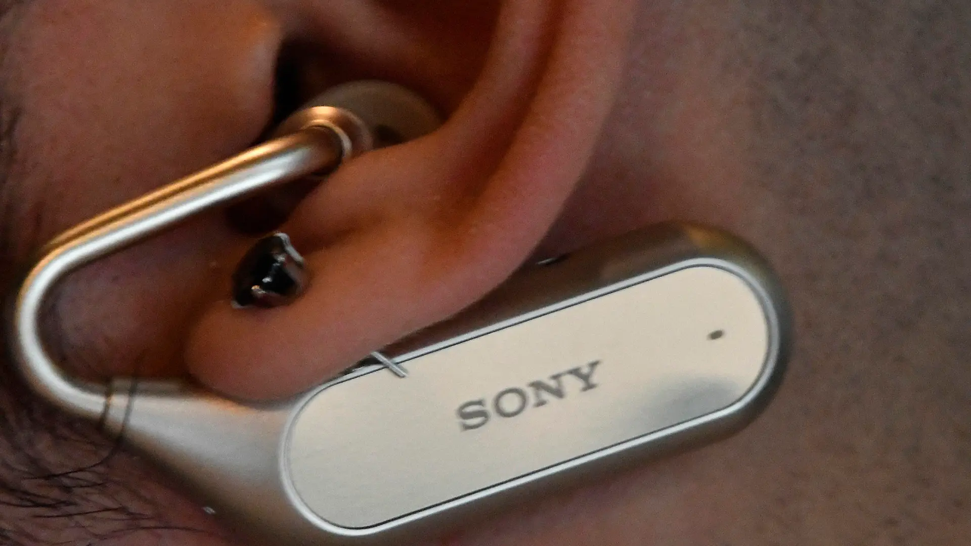 Technik-Messe CES am 08.01.2018 in Las Vegas (USA). Die neuen «Xperia Ear Open Style» Konzeptkopfhörer von Sony. Foto: Gene Blevins/ZUMA Wire/dpa +++(c) dpa - Bildfunk+++