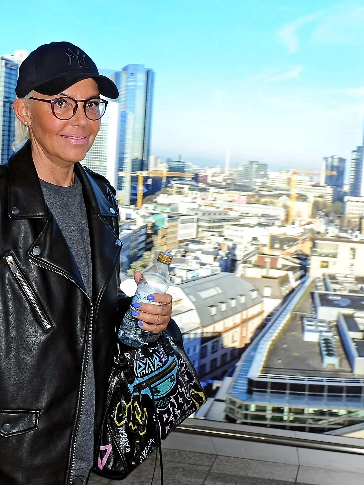 RTL - Dschungelcamp 2018. Natascha Ochsenknecht anläßlich der Abreise der Kandidaten der RTL - Sendung Ich bin ein Star - holt mich hier raus zum Dschungel-Camp 2018 am 14.01.2018 auf dem Flughafen Frankfurt / Main. *** RTL jungle camp 2018 Natascha Ochsenknecht on the occasion of the departure of the candidates of the RTL I broadcast a star get me out of here to the jungle camp 2018 14 01 2018 on the Frankfurt Main airport  