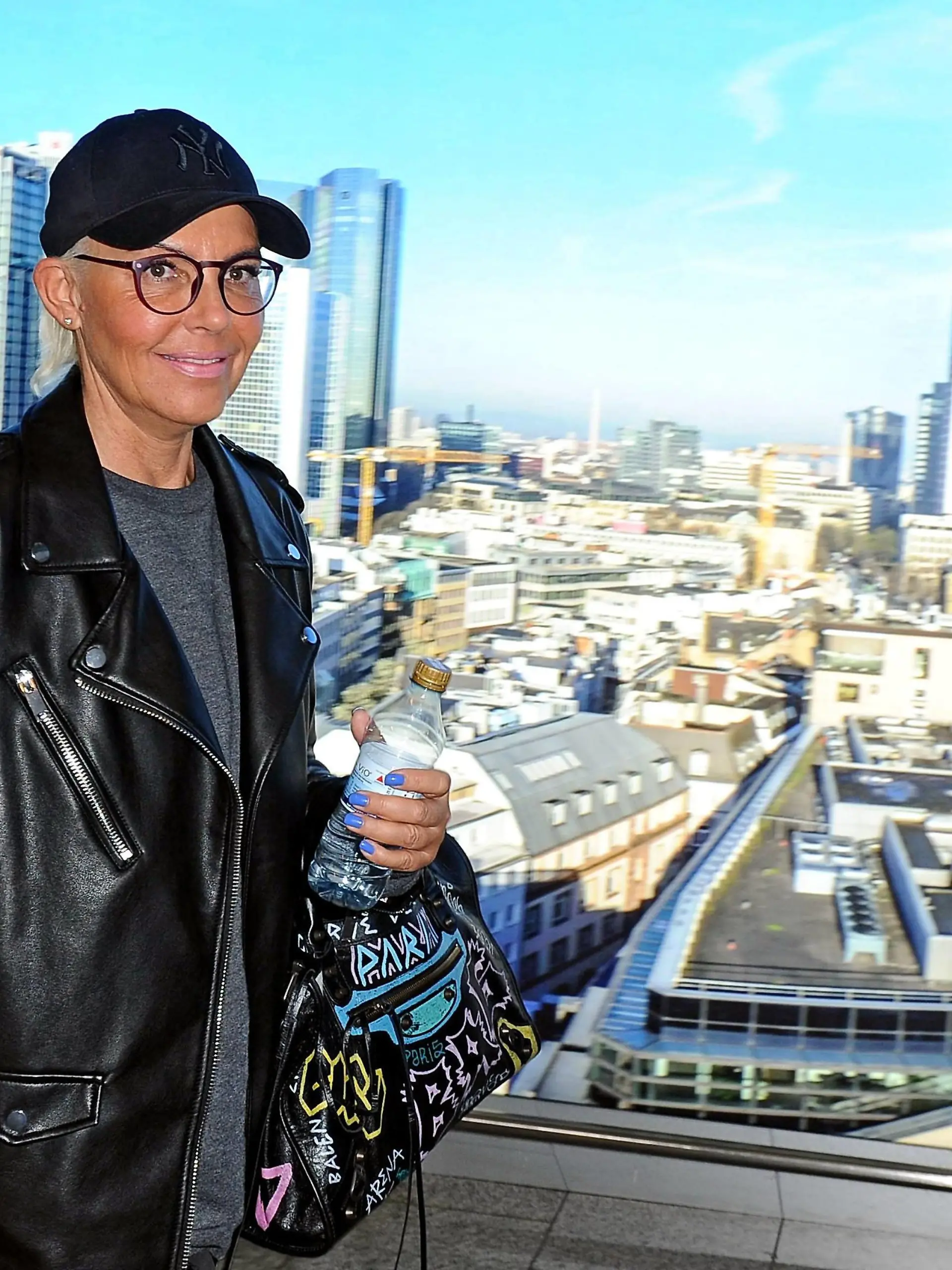 RTL - Dschungelcamp 2018. Natascha Ochsenknecht anläßlich der Abreise der Kandidaten der RTL - Sendung Ich bin ein Star - holt mich hier raus zum Dschungel-Camp 2018 am 14.01.2018 auf dem Flughafen Frankfurt / Main. *** RTL jungle camp 2018 Natascha Ochsenknecht on the occasion of the departure of the candidates of the RTL I broadcast a star get me out of here to the jungle camp 2018 14 01 2018 on the Frankfurt Main airport  